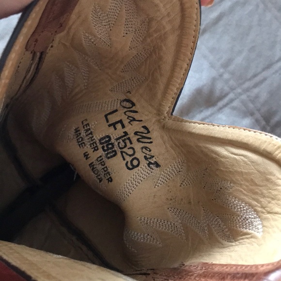 Women Cowboy Boots - Picture 3 of 3